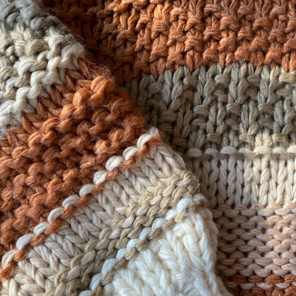 Grey Bandit NEW Sweater - Picture 2 of 3